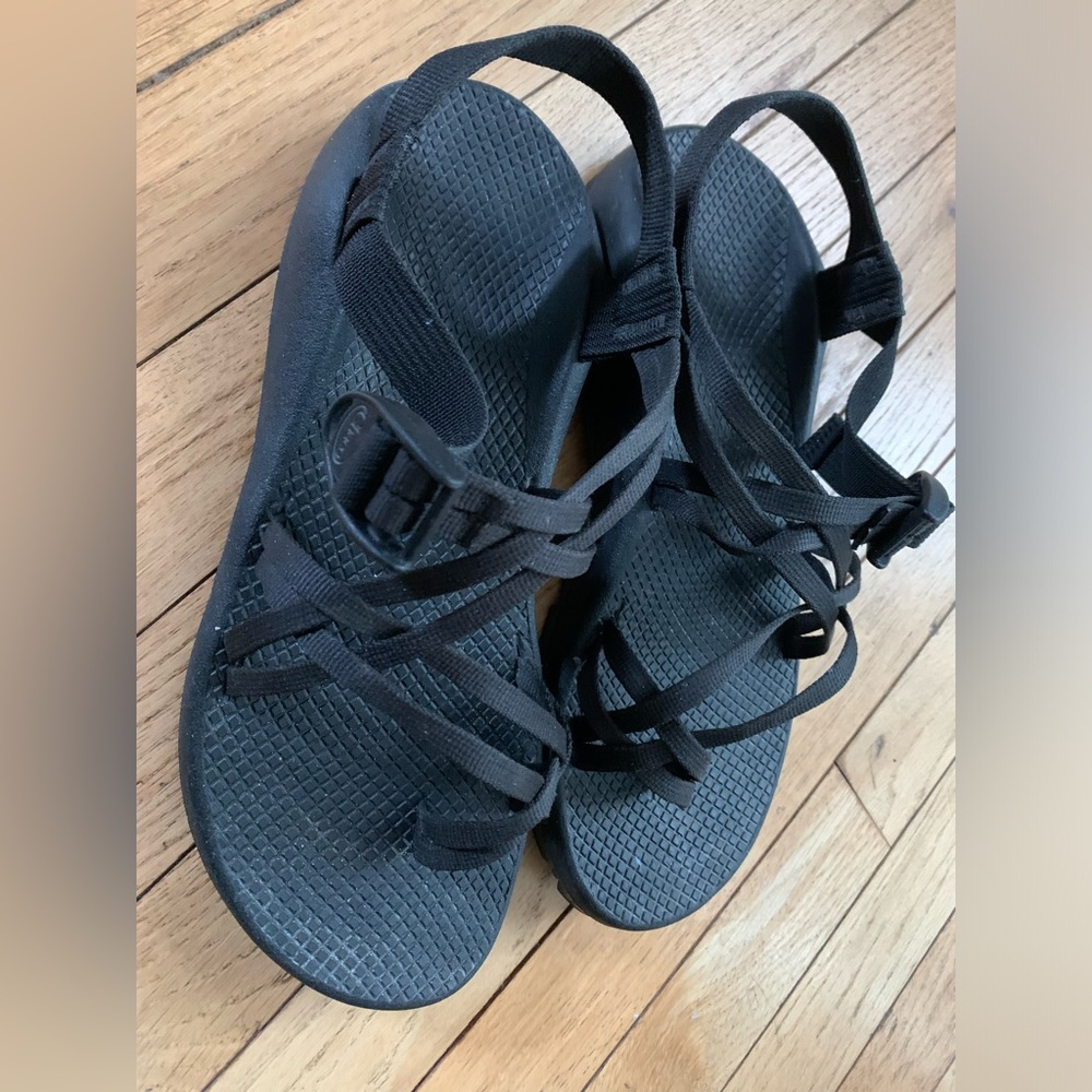 Chaco Size 10 Cross Cross Sandals